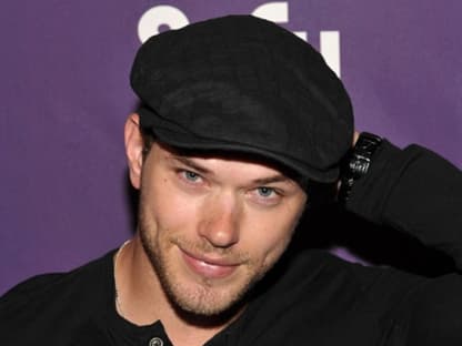 "Twilight"-Schauspieler Kellan Lutz schaute sich auf der Comic-Fan-Messe um und beantwortete fleißig Fragen der Fans