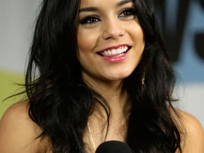 Vanessa Hudgens stand Rede und Antwort bei der Premiere von "Sucker Punch"