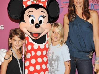 Cindy Crawford hatte doch nur zwei Kinder? Stimmt, "Minnie" hat sich einfach dazugemogelt ...