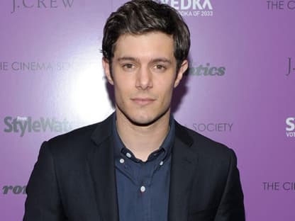 "O.C. California"-Herzensbrecher Adam Brody ist in "The Romantics" endlich wieder auf der Leinwand zu sehen