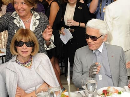 Zwei, die sich verstehen: Anna Wintour darf neben Karl Lagerfeld am Dinner teilnehmen