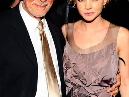 Die beiden Filmkollegen Carey Mulligan und Frank Langella feiern die Premiere in New York