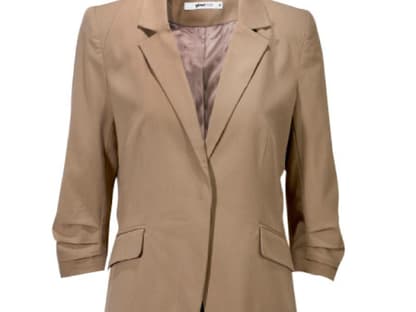 Taillierter Blazer von Gina Tricot, ca. 50 Euro