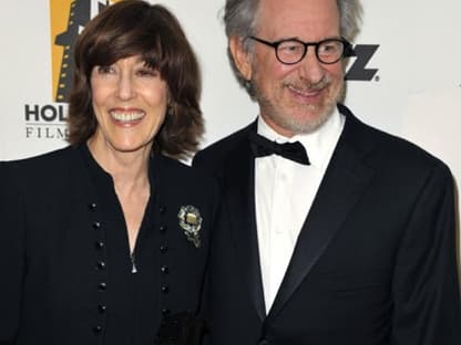 Nora Ephron freute sich sehr über ihren Preis als beste Drehbuchautorin. Steven Spielberg gehörte zu den ersten Gratulanten