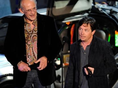 80er-Jahre Dream-Team: Michael J. Fox und Christopher Lloyd bekamen den "25th Anniversary Award" für "Zurück in die Zukunft". Und auch von einem Comeback war die Rede ...