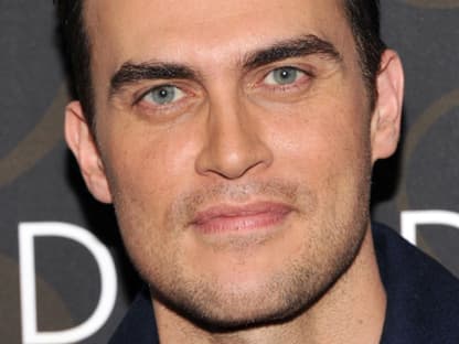 Hollywood-Beau Cheyenne Jackson lächelte in die Kameras