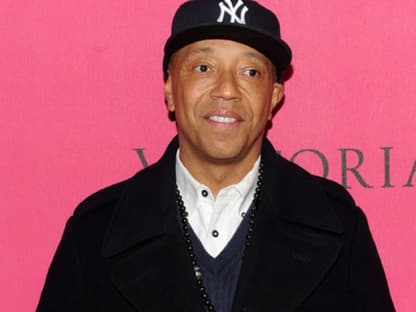 Musik-Mogul Russell Simmons wollte sich diese sexy Show natürlich nicht entgehen lassen