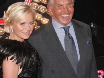 Sunny-Boy: Hollywood-Legende George Hamilton mit seiner Lebensgefährtin Barbara Sturm