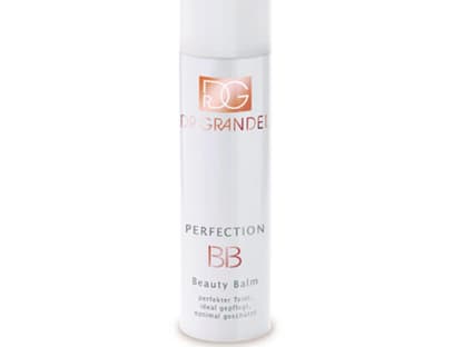 Auch Dr. Grandel ist dem Trend gefolgt und hat mit dem "BB Perfection Beauty Balm" eine Creme entwickelt, die nicht nur Unreinheiten verdeckt, sondern die Haut auch von ihren Makeln befreien soll. 50 ml, ca. 28 Euro