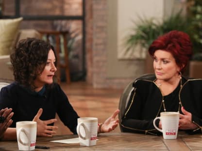 Sara Gilbert spach neben Sharon Osbourne in der US-Show "The Talk" über ihr Coming-Out