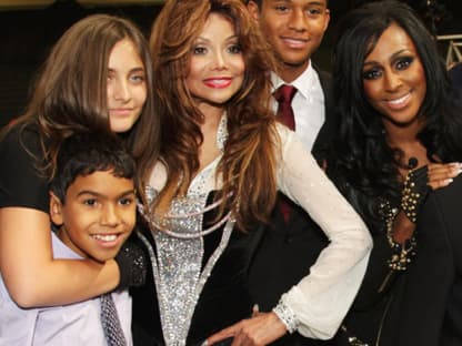 Paris Jackson, La Toya Jackson und Alexandra Burke