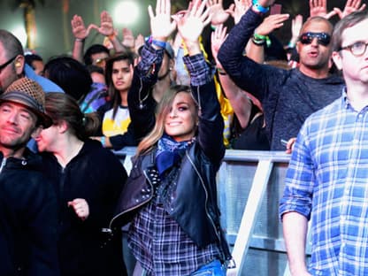 Carmen Electra rockte ausgelassen zu den coolen Beats auf der Bühne