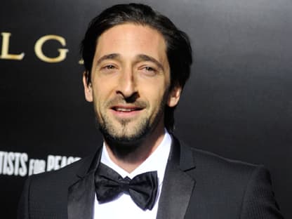 Oscar-Preisträger Adrien Brody im schicken Anzug