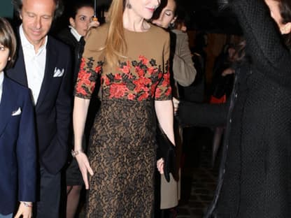 Einen spitzen Auftritt lieferte in diesem Jahr auch Schauspielerin Nicole Kidman in ihrem Ivy Embroidered Dress von Erdem.