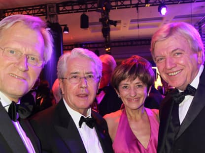 Heinrich Haasis mit Frank Elstner und Volker Bouffier, Hessischer Ministerpräsident mit Frau Ursula