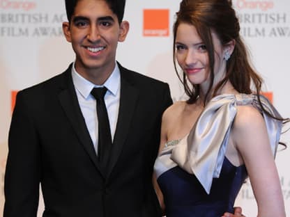 Der indische Schauspieler Dev Patel posiert mit  Talulah Riley