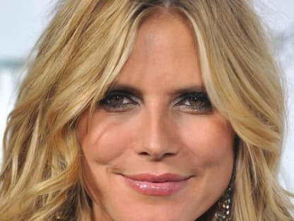 So schön ist Heidi Klum. Eigentlich könnte sich die 36-Jährige entspannt auf die Geburt ihres nächsten Kindes vorbereiten. Doch Innehalten, einfach relaxen und die Seele baumeln lassen - das gehört offenbar nicht zum Naturell unseres erfolgreichen Topmodels