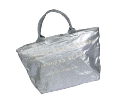 Metallic-Shopper von Marc by Marc Jacobs über stylebop.com, ca. 195 Euro 