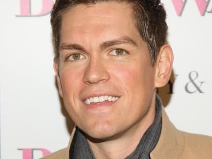 Steve Howey