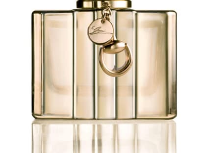  "Gucci Premiere" duftet sophisticated nach Bergamotte, Orangenblüten und Leder´  - kein Wunder, dass Hollywoodschönheit Blake Lively das Testimonial für den neuen Duft ist. "Gucci Premiere" von Gucci, 30 ml ca. 61 Euro