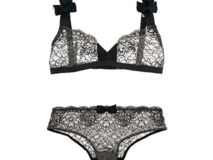 Transparentes von Stella McCartney 
über net-a-porter.com, BH ca. 180 Euro, Slip ca. 70 Euro