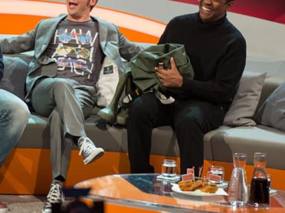 Hier hat Denzel ein bisschen Spaß mit Ralf Schmitz, im Januar 2013 bei "Wetten, dass?"