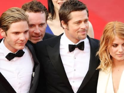 Die "Inglorious Basterds"-Crew: Daniel Brühl, Brad Pitt und Melanie Laurent