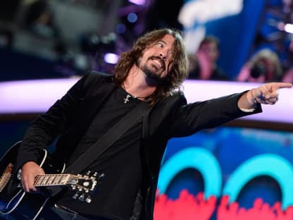 Ebenso wie der Ex-Nirvana-Drummer und Foo-Fighters-Frontmann Dave Grohl