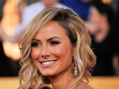 Stacy Keibler strahlend schön