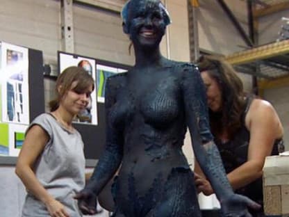 Ganze sieben Stunden musste Jennifer Lawrence in der Maske stillstehen, damit der Look perfekt ist