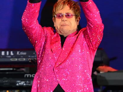 Durfte natürlich nicht fehlen: Sir Elton John, der auch ein enger Freund der britischen Royals ist