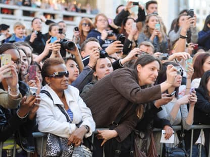 Die Fans am roten Teppich flippten aus