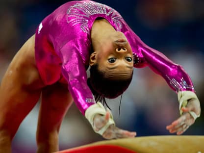 Gabrielle Douglas bricht Rekorde: Die 16-Jährige gewinnt als erste afro-amerikanische Frau die Goldmedaille im Einzelmehrkampf im Turnen