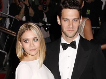 Im März 2011 trennten sich das It-Girl Ashley Olsen und Schauspieler Justin Bartha. Sicherlich hat ihre Schwester Mary-Kate sie in dieser schweren Zeit getröstet