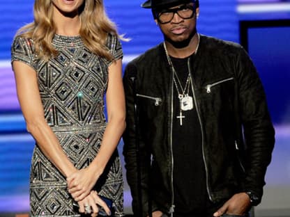 Stacy Keibler und Ne-Yo hielten eine Laudatio