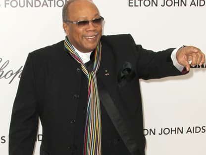 Hollywood-Urgestein Quincy Jones scherzte mit den Fotografen am roten Teppich