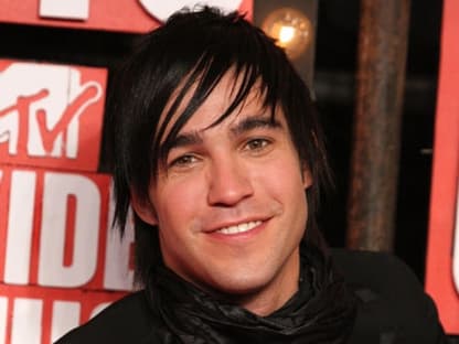 Pete Wentz kam ohne seine Frau Ashlee Simpson