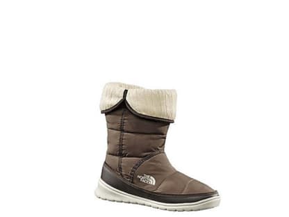 Superleicht und hält warm. Den tollen Winterschuh von The North Face könnt ihr direkt in unserem <a title="http://shop.ok-magazin.de/amore-schuh-damen,wu95zogxh2kaycjs,i" href="http://shop.ok-magazin.de/amore-schuh-damen,wu95zogxh2kaycjs,i" target="_blank">OK!-Shop</a> bestellen, ca. 100 Euro