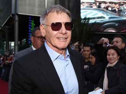 Mr. Cool: Harrison Ford mit schwarzen Gläsern. Bei dem Wetter in Berlin an sich unnötig