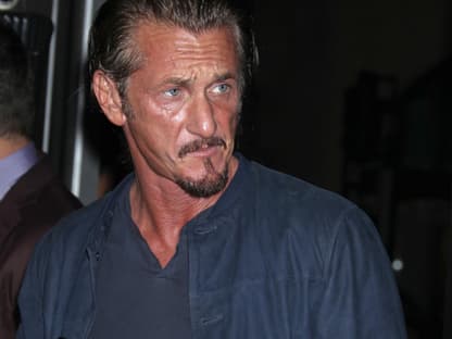 Ebenfalls Teil des Filmcasts: Sean Penn. Er spielt den skrupellosen Gangsterboss "Mickey Cohen", der in den 1940er Jahren Brooklyn beherrscht und illegale Geschäfte macht