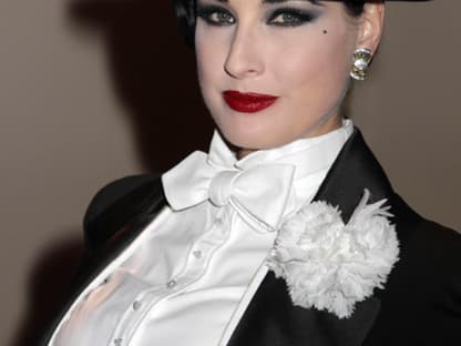 Sie kam sexy im Frack: Dita von Teese