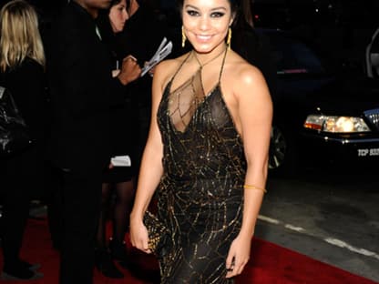 Black Beauty: Vanessa Hudgens in einem Kleid von Jenny Packham