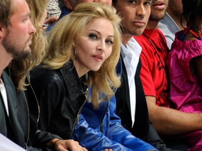 Superstar Madonna besucht die Show von Designer Marc Jacobs