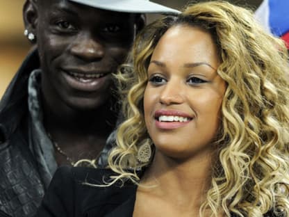 Mario Balotelli und Fanny Neguesha sind nicht länger ein Paar  vielleicht weil er Kicker-Kollegen Sex anbot?