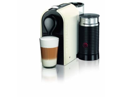 U Milk Me Wanna Drink...Die Neuheit des Jahres ist die UMilk von Nespresso. Mit integriertem Aeroccino, über <a title="http://www.nespresso.com/de/de/home#/" href="http://www.nespresso.com/de/de/home#/" target="_blank">nespresso.com</a>, ca. 210 Euro