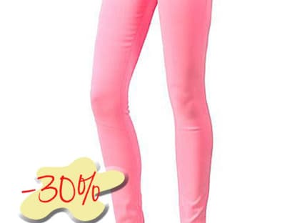 Perfekte Passform + Knallfarbe = Trend-alarm! Röhrenjeans von <a title="http://shop.ok-magazin.de/top-damen-neonpink,h6qvnexfwk52rb0m,i" href="http://shop.ok-magazin.de/top-damen-neonpink,h6qvnexfwk52rb0m,i" target="_blank">LTB, jetzt ca. 35 Euro</a>