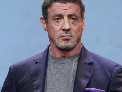 Schwere Zeiten für "Rocky"-Star Sylvester Stallone: Erst verstarb seine Schwester, und dann musste er auch noch den Tod seines Sohnes Sage verarbeiten