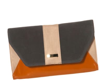 Fast zu schade fürs Büro: Klassisch-elegante Basics mit dem gewissen Etwas. Patchwork-Clutch von Topshop, ca. 40 Euro