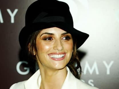 Auch Schauspielerin Penelope Cruz will nicht auf das Accessoire verzichten