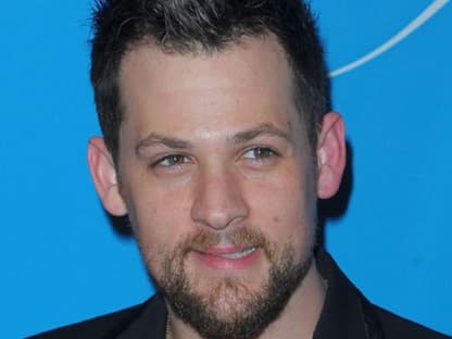 Joel Madden kam leider ohne seine Lebensgefährtin Nicole Richie